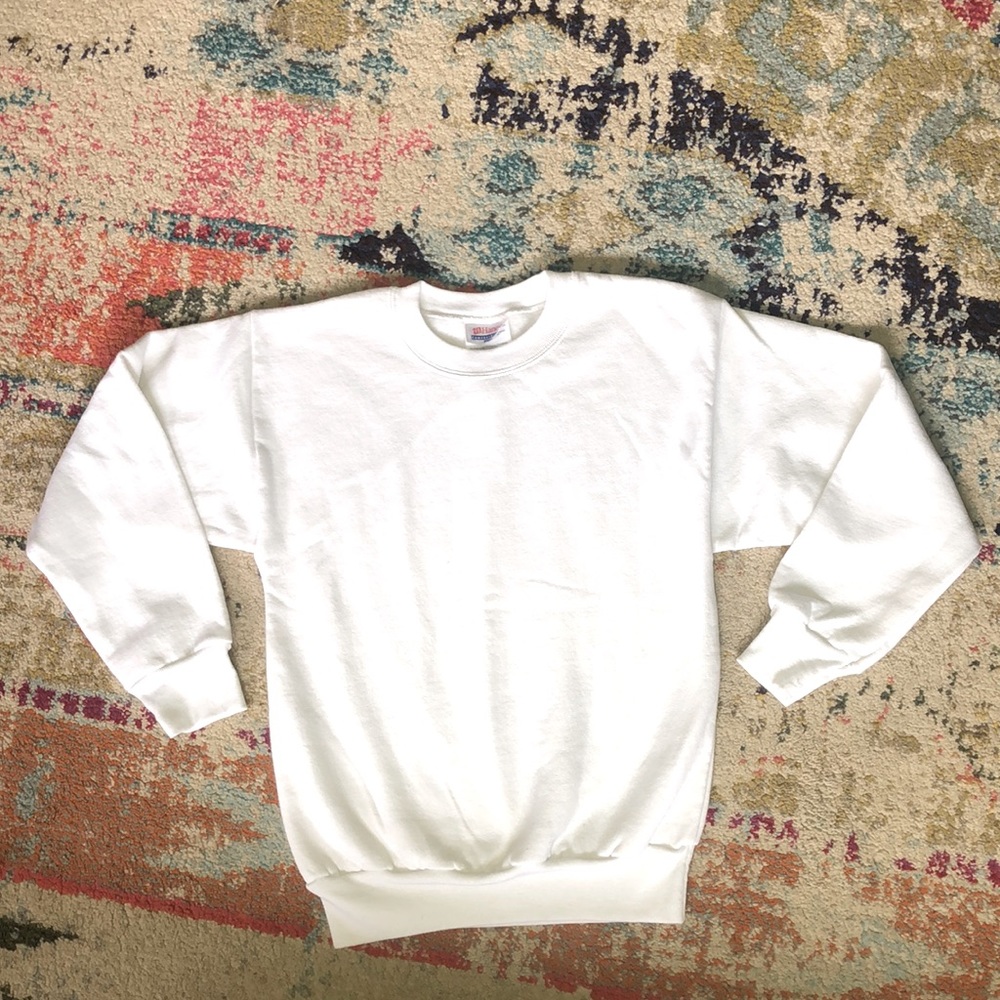 🧜🏼♀️3 for $15 item!🧜🏼♀️ Hanes white pullover - Picture 1 of 2